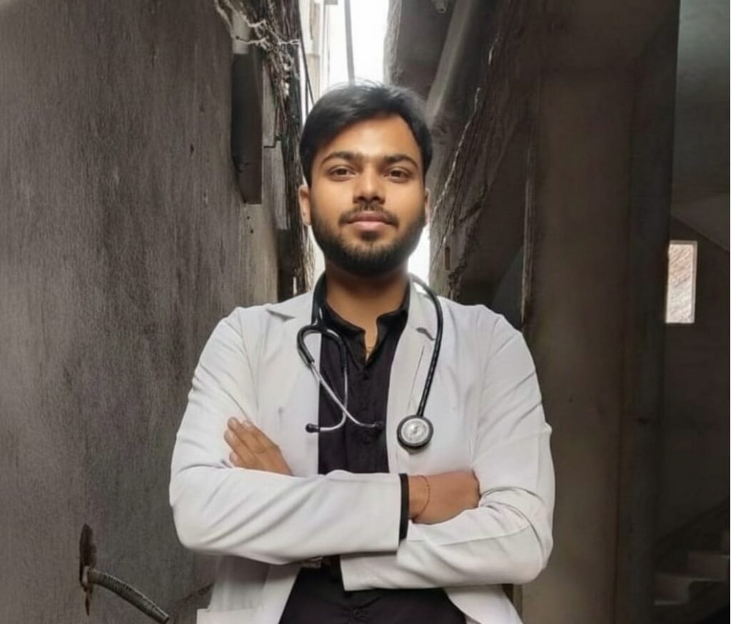 Dr AK Gupta (General Physician, Pediatrician)